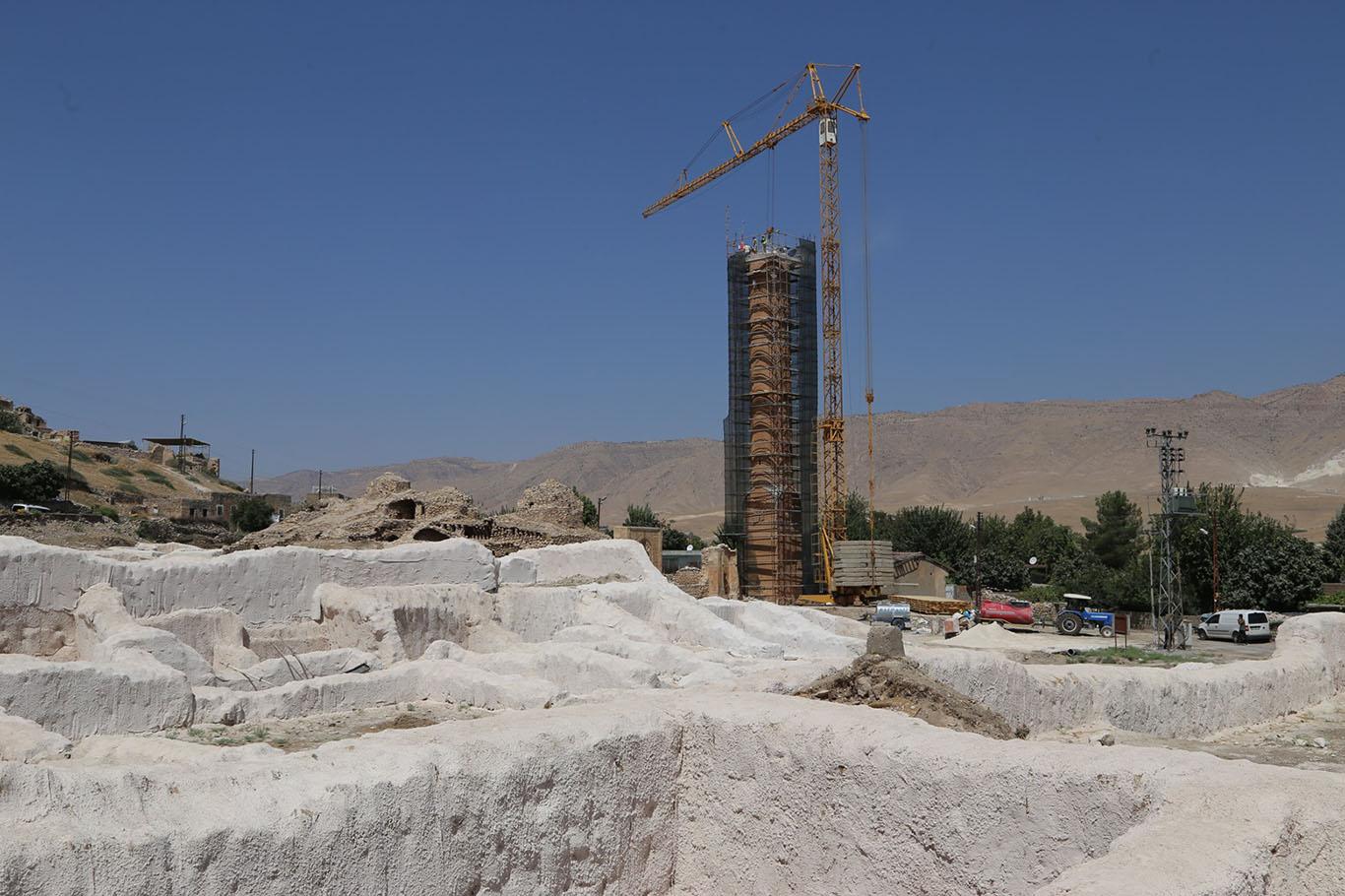Hasankeyf’te tarihi eserleri taşıma çalışmaları sürüyor